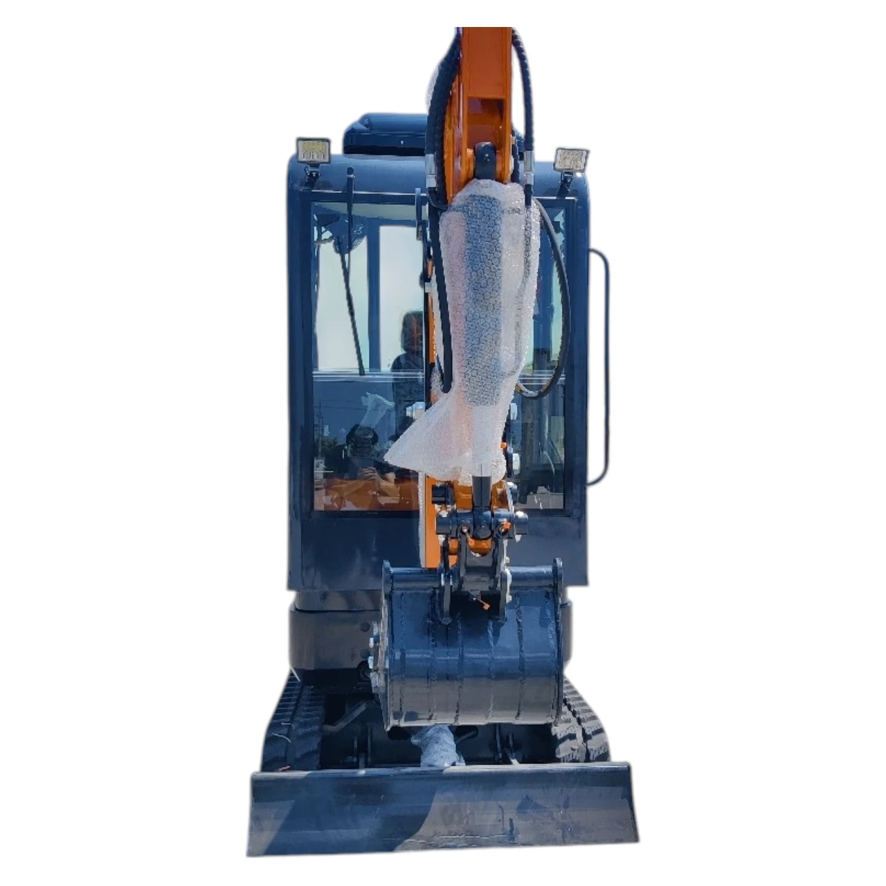 TYPHON TERROR XVIII Prestige 2 Ton Mini Excavator KUBOTA Diesel Engine USA from American Loader — image 5