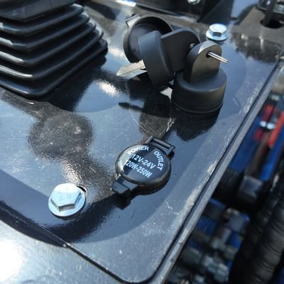 Brand New TYPHON STOMP V900 Mini Track Loader Kubota D1105 25HP Diesel Stand-On Skid Steer EPA / EU Stage V from American Loader — image 34